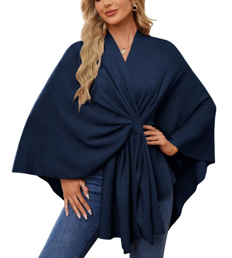 Maegan | Elegante chal tipo poncho con suave apertura frontal