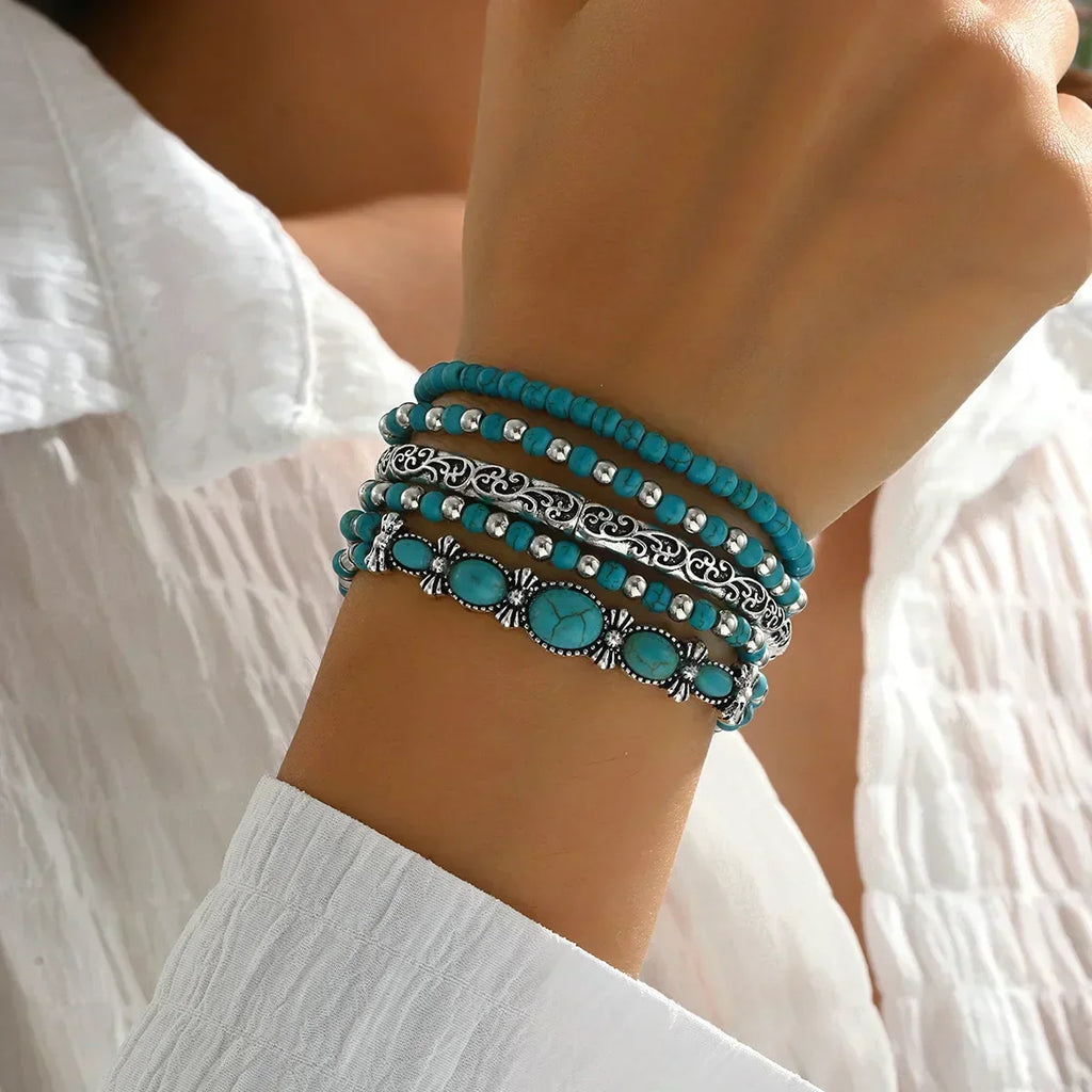 Conjunto de pulseras boho con perlas turquesa