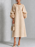Vestido Midi Beige Floral con Botones y Mangas Florales Extravagantes