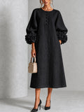 Vestido Midi Negro Floral con Botones y Mangas Florales Extravagantes