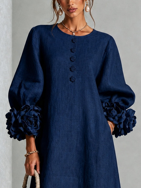 Vestido Midi Azul Marino con Botones de Flor y Mangas Florales Extravagantes